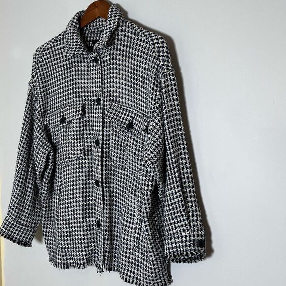 Zara Textured Houndstooth Oversized Shacket - Picture 7 of 7